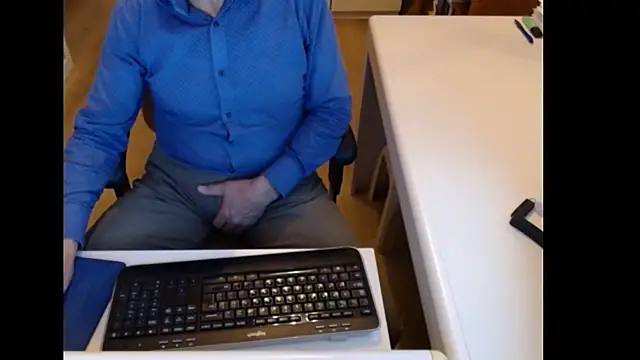 Snapshot of dutchpornking chatting on November 18, 2025, 8:06 am dutchpornking online show from November 18, 2025, 8:06 am