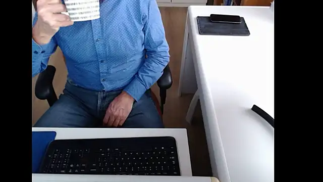 Snapshot of dutchpornking chatting on October 11, 2025, 7:20 am dutchpornking online show from October 11, 2025, 7:20 am