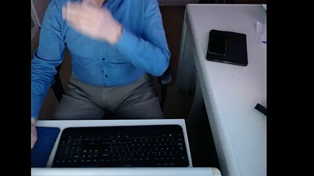 dutchpornking online show from December 18, 2025, 7:35 am