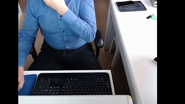 dutchpornking online show from February 23, 2026, 7:53 am