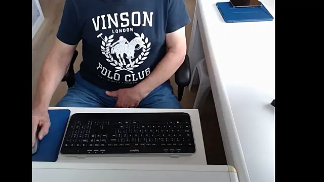 Snapshot of dutchpornking chatting on August 1, 2026, 6:22 am dutchpornking online show from August 1, 2026, 6:22 am