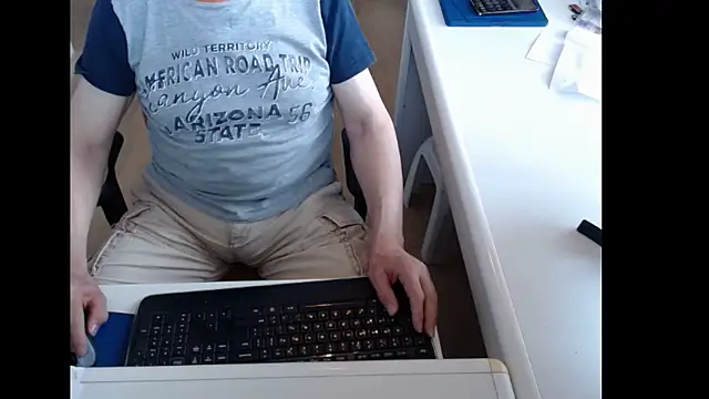 Snapshot of dutchpornking chatting on May 24, 2026, 6:35 am dutchpornking online show from May 24, 2026, 6:35 am