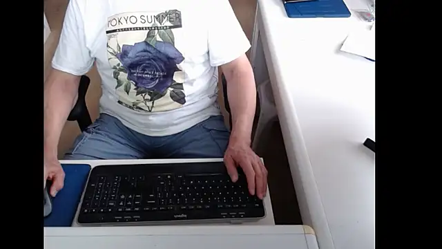 Snapshot of dutchpornking chatting on June 4, 2026, 5:45 am dutchpornking online show from June 4, 2026, 5:45 am