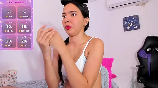 allyson cute1 online show from January 17, 2026, 12:31 pm