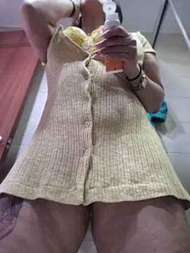 marilyn love6969 online show from April 27, 2026, 1:09 pm