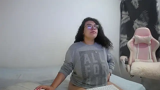 Snapshot of mabigomez00 chatting on November 21, 2025, 7:07 am mabigomez00 online show from November 21, 2025, 7:07 am