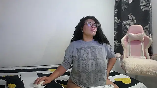 mabigomez00 online show from January 8, 2026, 9:26 am