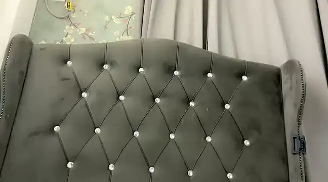 Snapshot of enourmousSAM chatting on December 4, 2024, 6:11 pm enourmousSAM online show from December 4, 2024, 6:11 pm