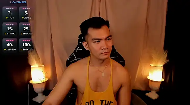 000batman000 online show from February 19, 2025, 1:17 pm