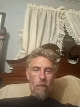 Snapshot of 19JaSon83 chatting on July 31, 2026, 3:28 am 19JaSon83 online show from July 31, 2026, 3:28 am