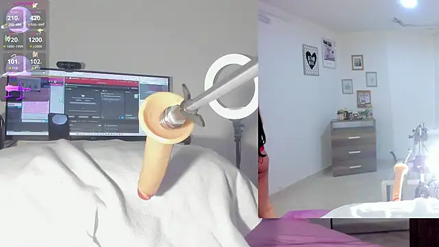 sofi velez online show from October 15, 2025, 5:21 pm