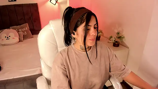 Snapshot of Catalinaa_martinez chatting on October 1, 2025, 3:11 am Catalinaa martinez online show from October 1, 2025, 3:11 am