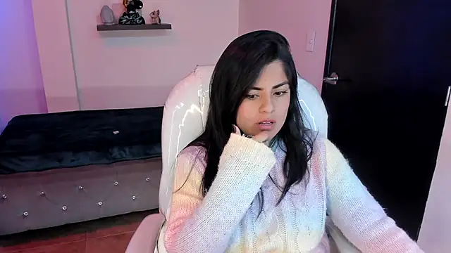 Snapshot of Catalinaa_martinez chatting on February 26, 2025, 12:20 am Catalinaa martinez online show from February 26, 2025, 12:20 am