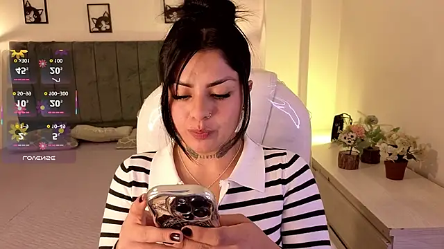 Snapshot of Catalinaa_martinez chatting on December 5, 2025, 3:05 am Catalinaa martinez online show from December 5, 2025, 3:05 am