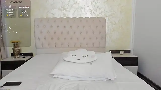 Snapshot of BiancaCruzzz chatting on November 30, 2025, 8:20 pm BiancaCruzzz online show from November 30, 2025, 8:20 pm