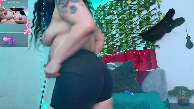 Snapshot of elektra_32 chatting on February 7, 2026, 6:43 am elektra 32 online show from February 7, 2026, 6:43 am