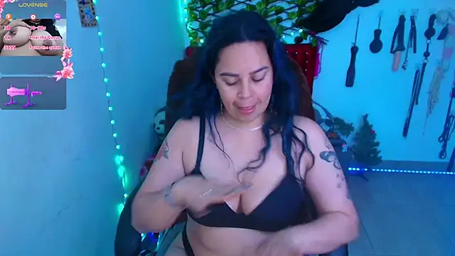 Snapshot of elektra_32 chatting on February 27, 2026, 2:23 am elektra 32 online show from February 27, 2026, 2:23 am