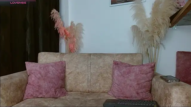 Snapshot of veronica_villalba chatting on March 16, 2026, 5:44 am veronica villalba online show from March 16, 2026, 5:44 am