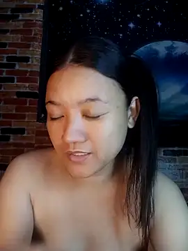 Snapshot of Urchanel chatting on April 24, 2026, 11:56 am Urchanel online show from April 24, 2026, 11:56 am