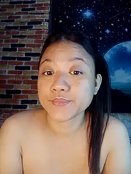 Snapshot of Urchanel chatting on April 11, 2026, 10:35 pm Urchanel online show from April 11, 2026, 10:35 pm
