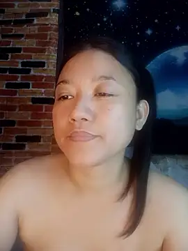 Snapshot of Urchanel chatting on April 23, 2026, 4:19 am Urchanel online show from April 23, 2026, 4:19 am