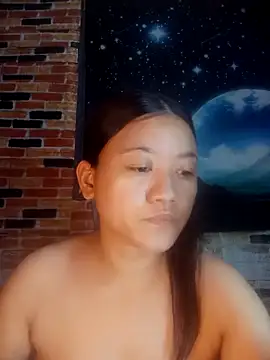 Snapshot of Urchanel chatting on April 23, 2026, 1:35 pm Urchanel online show from April 23, 2026, 1:35 pm