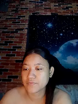 Snapshot of Urchanel chatting on April 19, 2026, 10:12 pm Urchanel online show from April 19, 2026, 10:12 pm