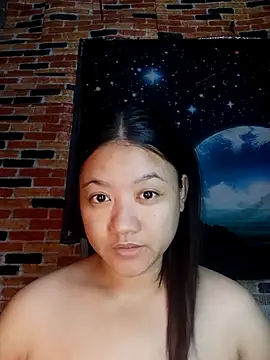 Snapshot of Urchanel chatting on April 27, 2026, 10:52 pm Urchanel online show from April 27, 2026, 10:52 pm