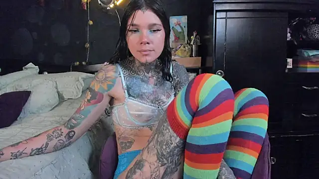 Snapshot of Lilmarieee chatting on November 7, 2025, 4:00 pm Lilmarieee online show from November 7, 2025, 4:00 pm