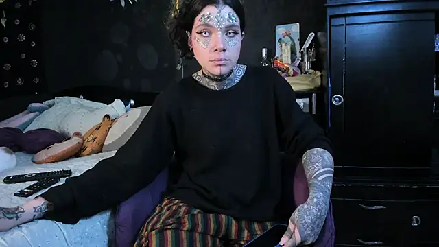 Snapshot of Lilmarieee chatting on November 27, 2025, 9:37 pm Lilmarieee online show from November 27, 2025, 9:37 pm