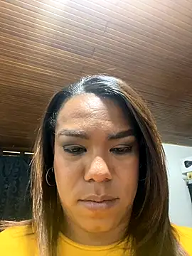 NatiBrunet online show from November 8, 2025, 3:32 am