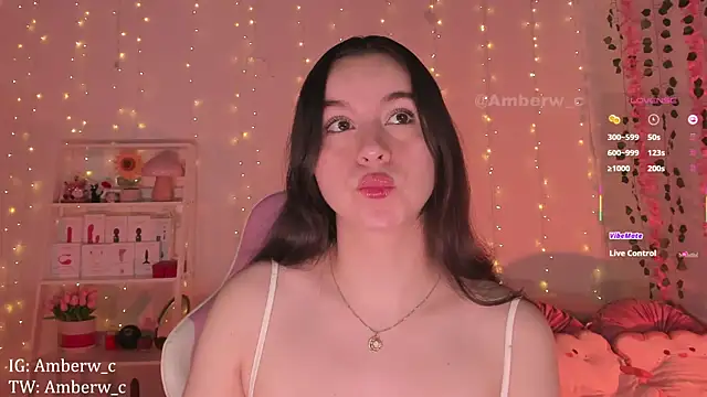 Snapshot of Ambeerouse chatting on October 20, 2025, 2:13 am Ambeerouse online show from October 20, 2025, 2:13 am