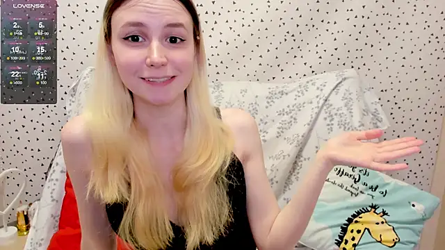 Snapshot of fleximona chatting on March 6, 2025, 10:30 am fleximona online show from March 6, 2025, 10:30 am