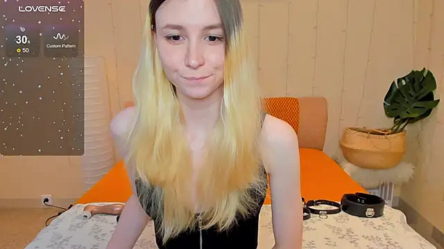 Snapshot of fleximona chatting on March 7, 2025, 8:45 am fleximona online show from March 7, 2025, 8:45 am