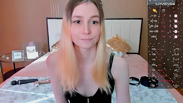 Snapshot of fleximona chatting on March 9, 2025, 8:40 am fleximona online show from March 9, 2025, 8:40 am