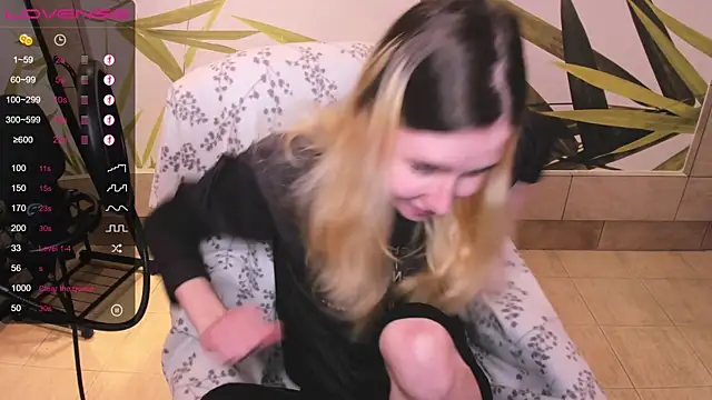 Snapshot of fleximona chatting on January 25, 2025, 3:52 pm fleximona online show from January 25, 2025, 3:52 pm