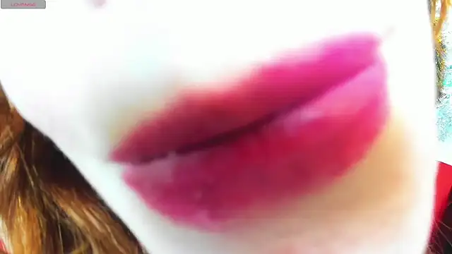 Snapshot of softlysoftlyasbeauty chatting on January 4, 2025, 4:43 pm softlysoftlyasbeauty online show from January 4, 2025, 4:43 pm