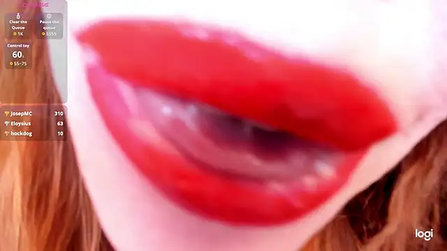 Snapshot of softlysoftlyasbeauty chatting on April 18, 2026, 7:07 pm softlysoftlyasbeauty online show from April 18, 2026, 7:07 pm