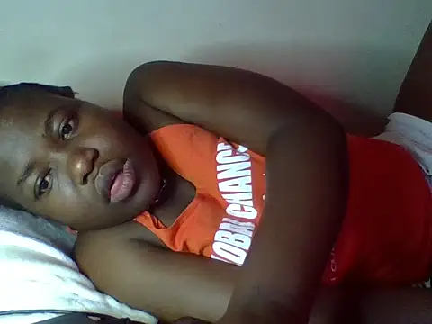 Snapshot of cute-marianna chatting on December 15, 2025, 10:32 am cute-marianna online show from December 15, 2025, 10:32 am