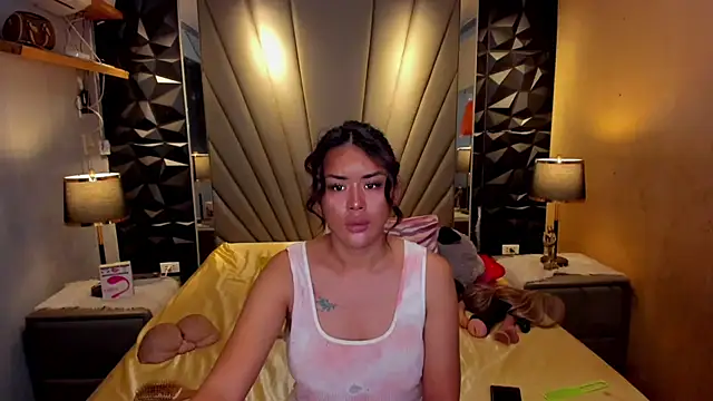 QuiinMollyXxX online show from October 6, 2025, 11:16 pm