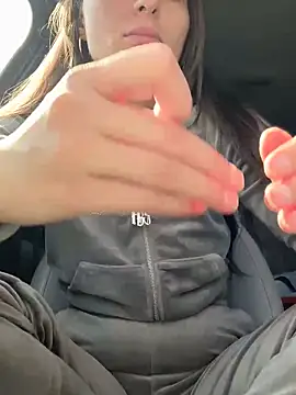 YOUR-KARINA online show from March 4, 2025, 7:30 am