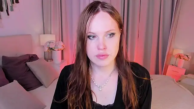 Snapshot of EffieMinki chatting on July 6, 2026, 9:17 pm EffieMinki online show from July 6, 2026, 9:17 pm