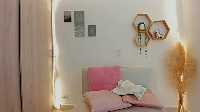 mariam hill online show from August 3, 2026, 11:53 pm