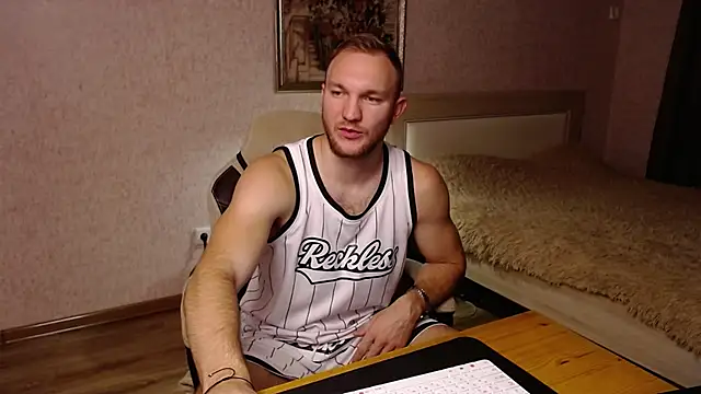 Snapshot of Toress1 chatting on November 22, 2025, 6:29 pm Toress1 online show from November 22, 2025, 6:29 pm