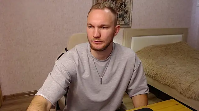 Snapshot of Toress1 chatting on October 17, 2025, 12:29 pm Toress1 online show from October 17, 2025, 12:29 pm