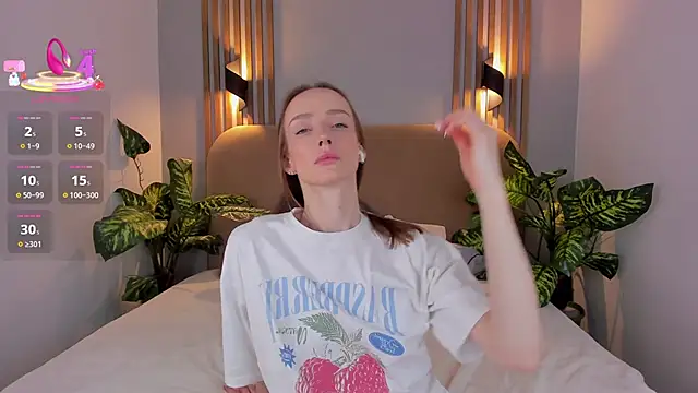 Snapshot of Kira_Quinn chatting on October 16, 2025, 7:16 am Kira Quinn online show from October 16, 2025, 7:16 am