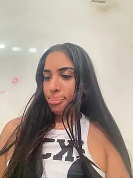 katyc love online show from February 25, 2026, 9:47 pm