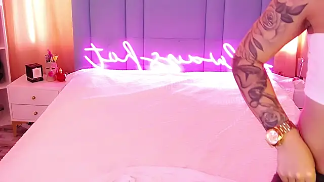 AllwaysHotJ online show from February 17, 2025, 6:31 am