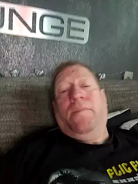 Snapshot of tomtom111111 chatting on October 29, 2025, 7:51 am tomtom111111 online show from October 29, 2025, 7:51 am