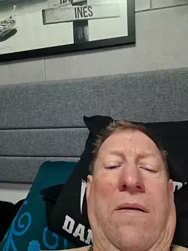 Snapshot of tomtom111111 chatting on October 12, 2025, 12:39 pm tomtom111111 online show from October 12, 2025, 12:39 pm